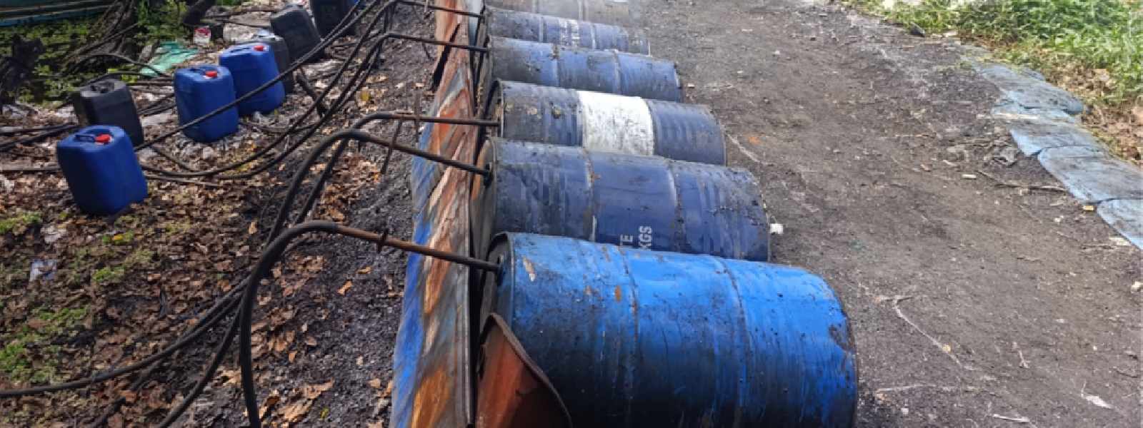 ​නීති විරෝධී මත්පැන් සමඟ සැකකරුවෙකු අත්අඩංගුවට